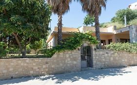 Heraklion Comfy House With Mountain View