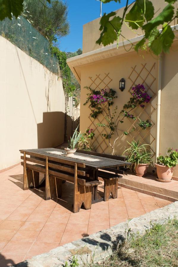 Heraklion Comfy House With Mountain View Extérieur photo