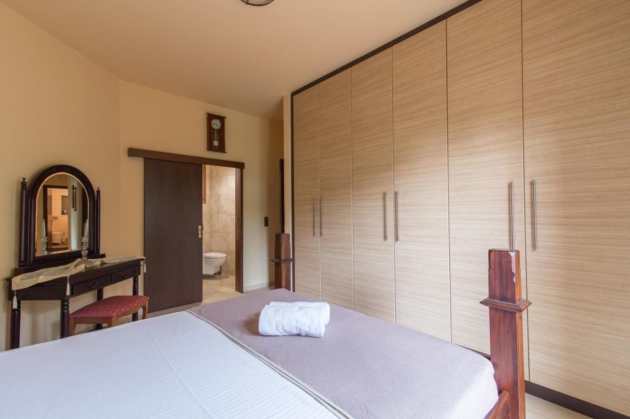 Heraklion Comfy House With Mountain View Extérieur photo