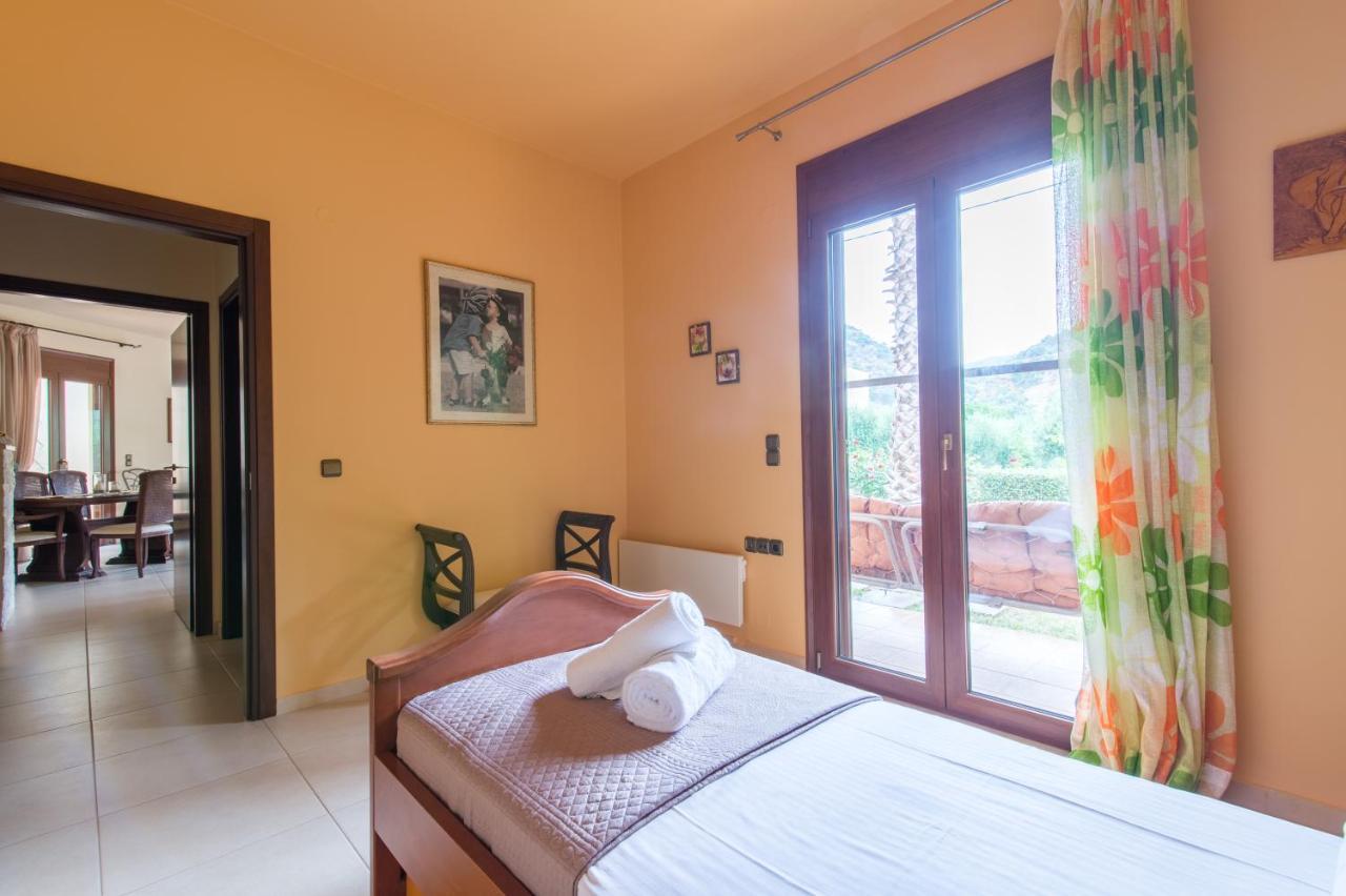 Heraklion Comfy House With Mountain View Extérieur photo